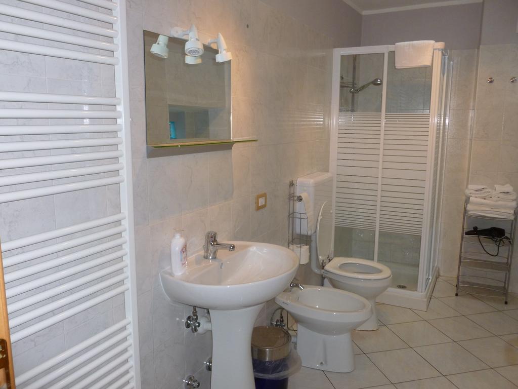 אומניה B&B Antica Corte מראה חיצוני תמונה